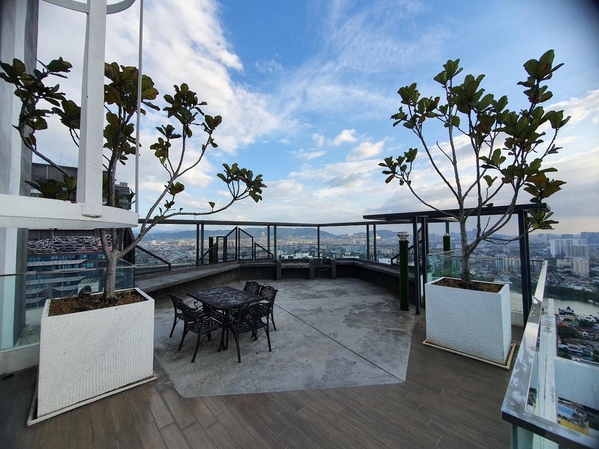 Reizz Residence By Luxury Suites Kuala Lumpur Exterior photo