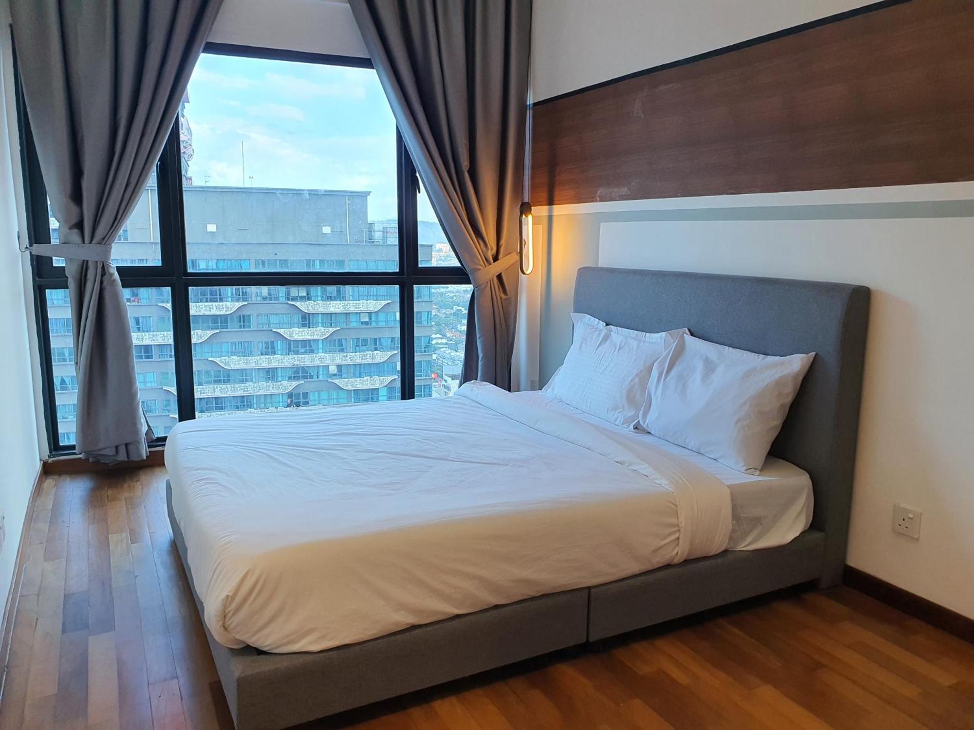 Reizz Residence By Luxury Suites Kuala Lumpur Exterior photo