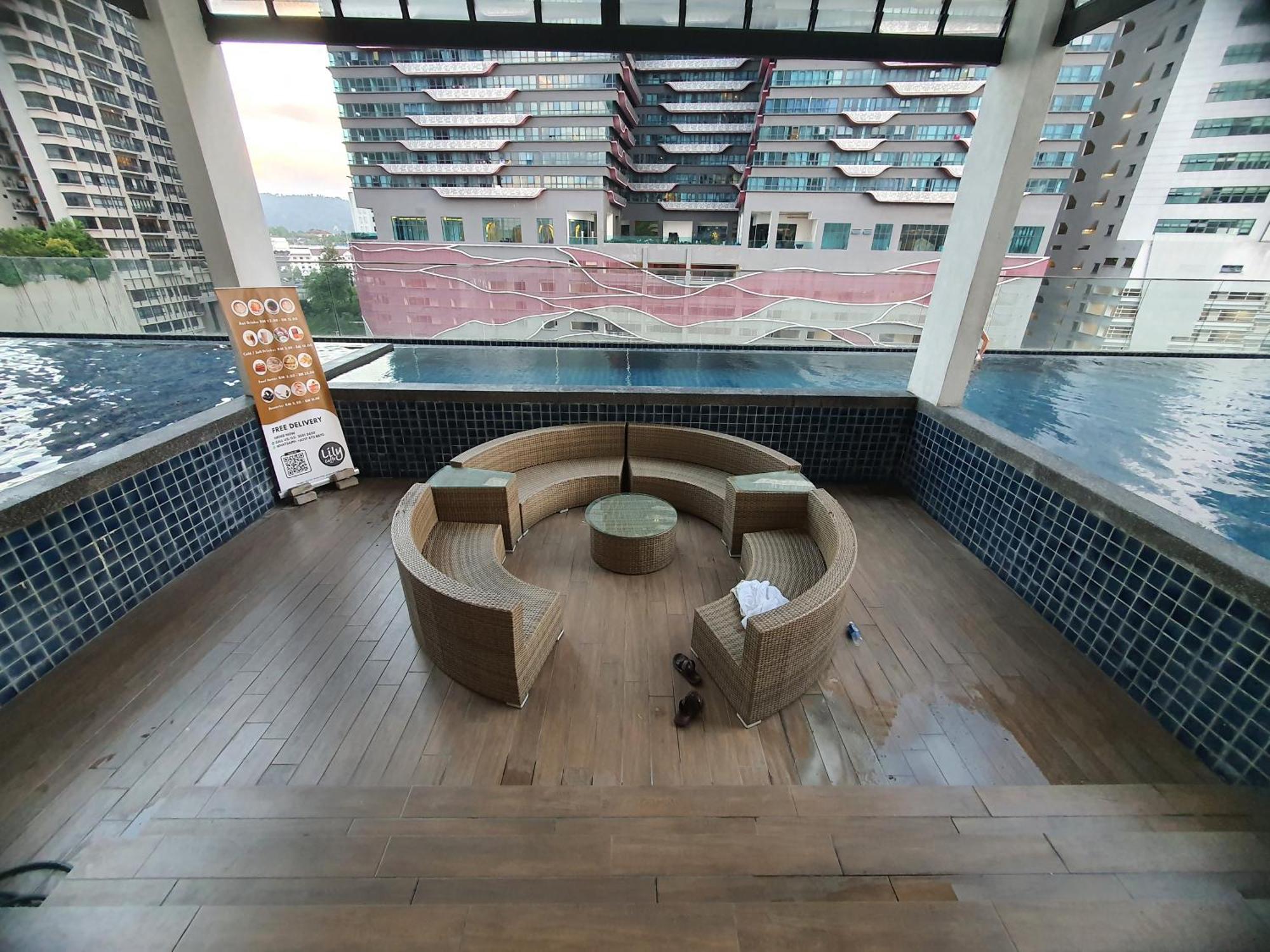 Reizz Residence By Luxury Suites Kuala Lumpur Exterior photo